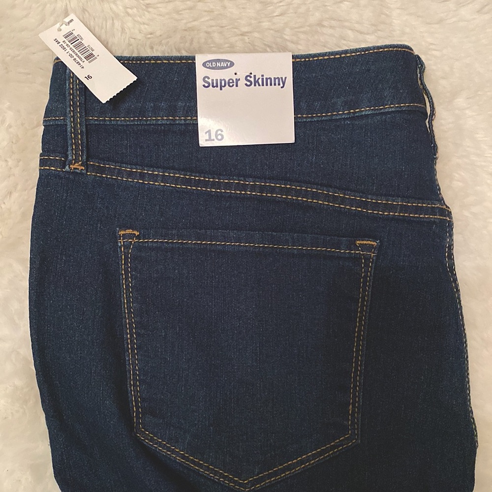 NWT Old Navy Super Skinny Jeans size 16